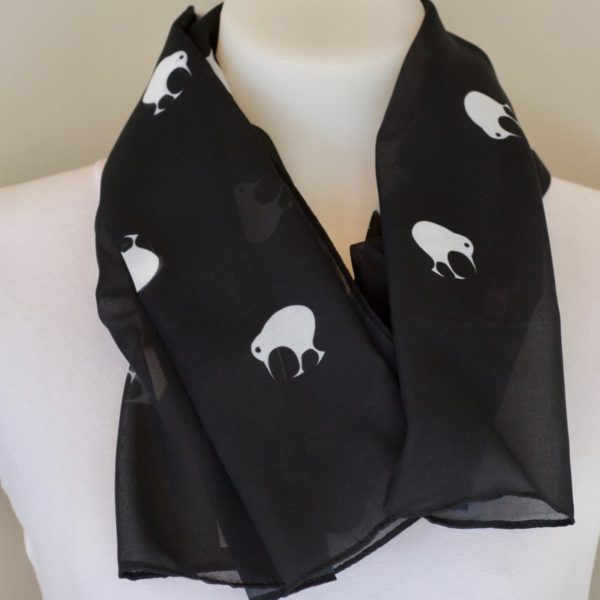 BLACK WHITE KIWI SCARF