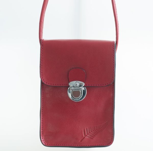 RED FERN EMBOSSED UPRIGHT HANDYBAG